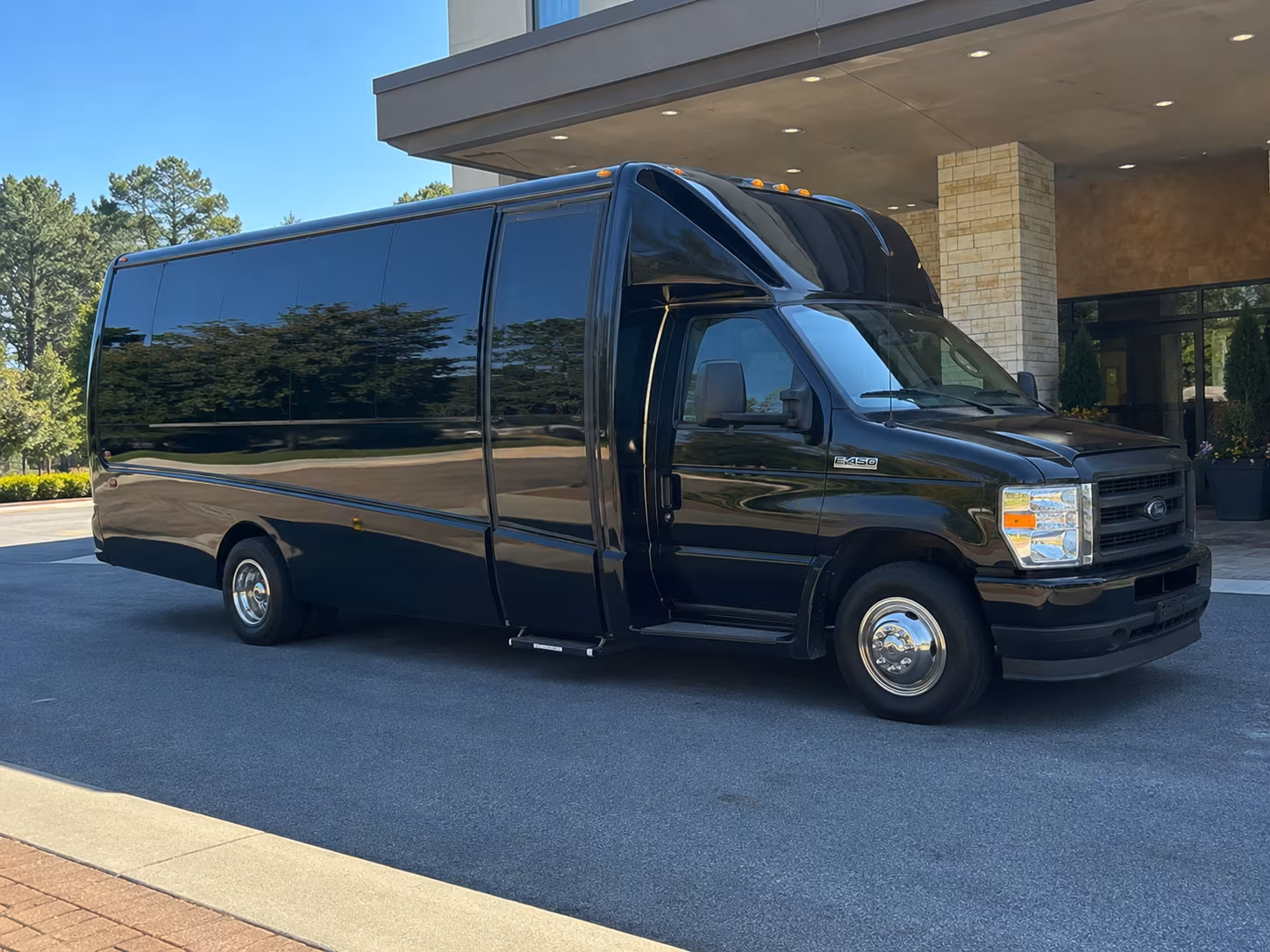 corporate and conference buses for downtown berkeley events