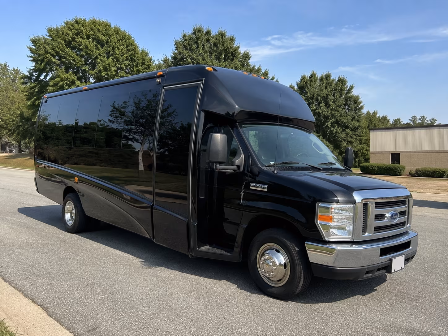 field trip and campus visit buses for schools and universities