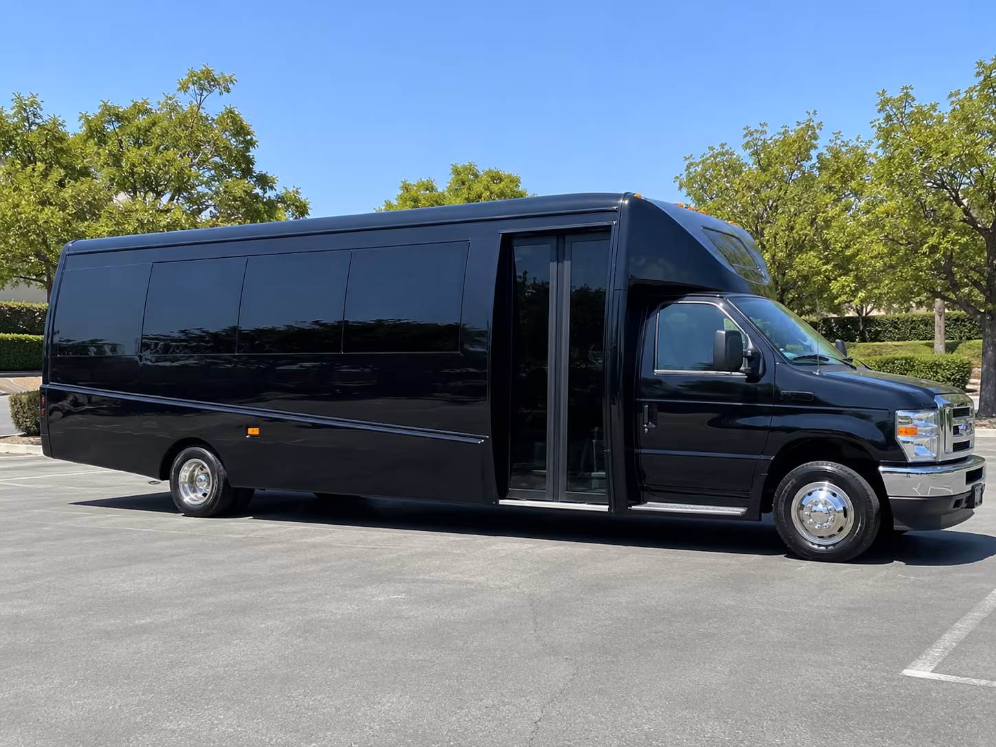 hayward charter bus transportation to hayward concerts and festivals