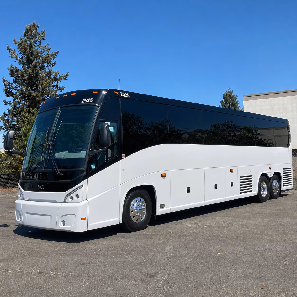 motorcoach buses for large groups heading to shoreline amphitheatre and south bay venues
