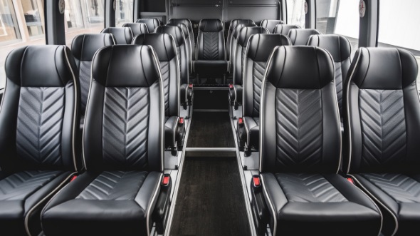 18 passenger minibus rental daly city